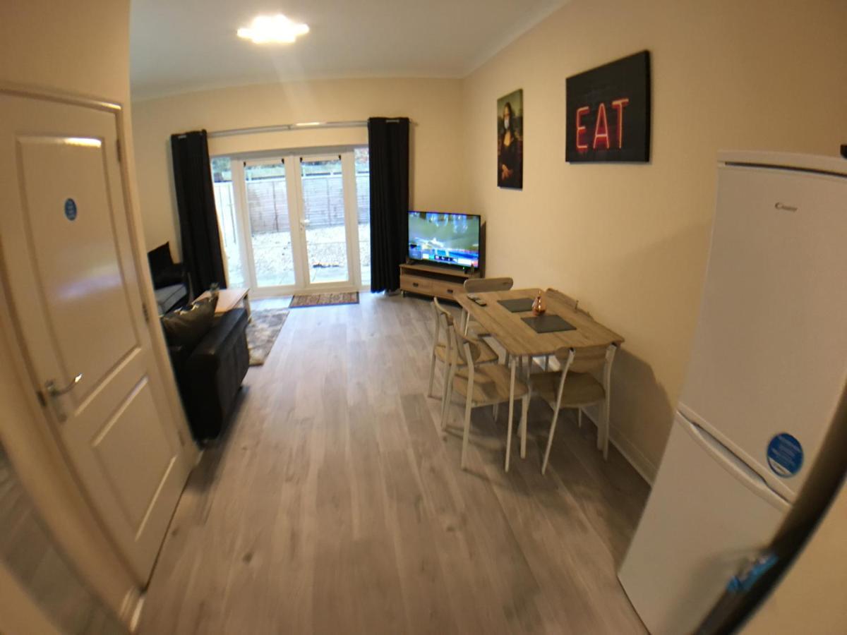 Very Large House, 6 Beds, 4 Bedrooms, 3 Bathrooms, 5 Smart Tv'S & Van Parking Boston Exteriér fotografie