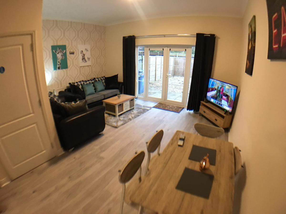 Very Large House, 6 Beds, 4 Bedrooms, 3 Bathrooms, 5 Smart Tv'S & Van Parking Boston Exteriér fotografie